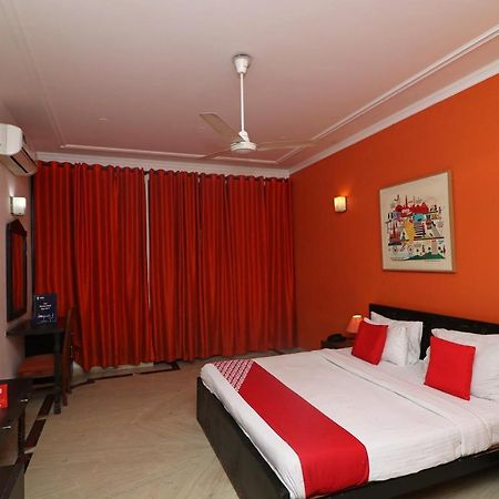 Hotel O Rk Residency Sohana Bagian luar foto