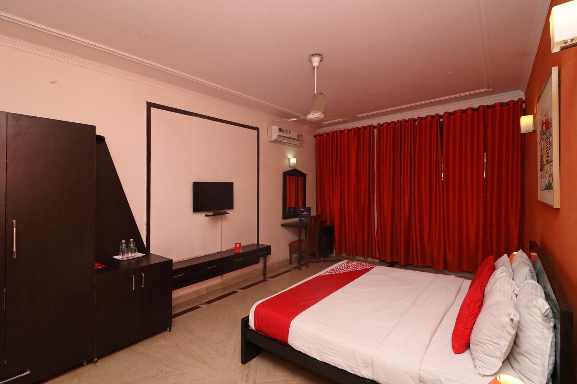 Hotel O Rk Residency Sohana Bagian luar foto